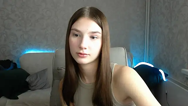 Snapshot of AnaHoney chatting on 03/08/25, 03:50 AnaHoney online show from 03/08/25, 03:50