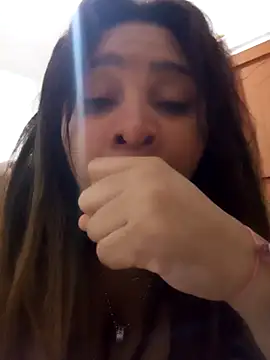 ambarlennoix online show from 03/08/25, 07:38