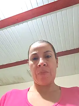 Snapshot of Zaralu_ chatting on 12/04/24, 09:57 Zaralu online show from 12/04/24, 09:57