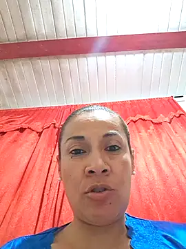 Snapshot of Zaralu_ chatting on 12/17/24, 12:01 Zaralu online show from 12/17/24, 12:01