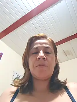 Snapshot of Zaralu_ chatting on 12/28/24, 10:23 Zaralu online show from 12/28/24, 10:23