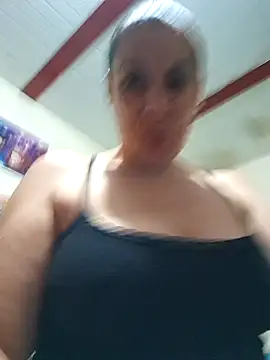 Snapshot of Zaralu_ chatting on 02/08/25, 10:19 Zaralu online show from 02/08/25, 10:19