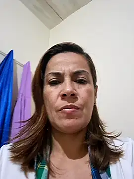 Snapshot of Zaralu_ chatting on 02/15/25, 03:09 Zaralu online show from 02/15/25, 03:09