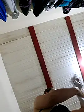 Snapshot of Zaralu_ chatting on 02/16/25, 12:19 Zaralu online show from 02/16/25, 12:19