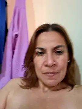 Snapshot of Zaralu_ chatting on 02/16/25, 10:10 Zaralu online show from 02/16/25, 10:10