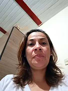 Snapshot of Zaralu_ chatting on 11/04/25, 12:04 Zaralu online show from 11/04/25, 12:04