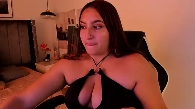 Snapshot of Alaia_Cute chatting on 12/29/24, 07:06 Alaia Cute online show from 12/29/24, 07:06