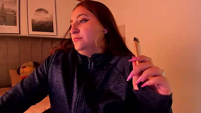 Snapshot of Alaia_Cute chatting on 12/31/24, 09:31 Alaia Cute online show from 12/31/24, 09:31