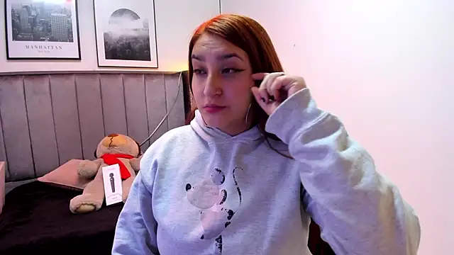 Snapshot of Alaia_Cute chatting on 01/20/25, 09:24 Alaia Cute online show from 01/20/25, 09:24