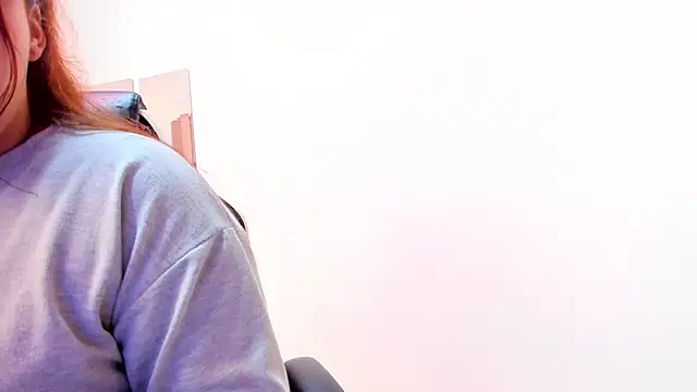 Snapshot of Alaia_Cute chatting on 03/10/25, 09:10 Alaia Cute online show from 03/10/25, 09:10