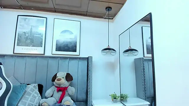 Snapshot of Alaia_Cute chatting on 12/02/25, 04:40 Alaia Cute online show from 12/02/25, 04:40