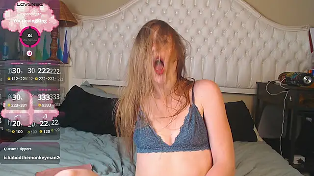 Snapshot of peachyview chatting on 10/21/25, 11:11 peachyview online show from 10/21/25, 11:11