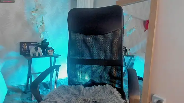 Snapshot of CyntiaAdams chatting on 02/16/25, 06:54 CyntiaAdams online show from 02/16/25, 06:54