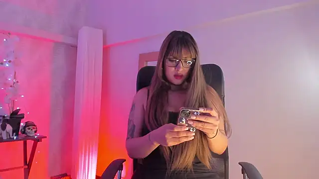 Snapshot of CyntiaAdams chatting on 03/08/25, 12:20 CyntiaAdams online show from 03/08/25, 12:20