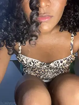 Snapshot of alexatransgata chatting on 03/14/25, 02:10 alexatransgata online show from 03/14/25, 02:10