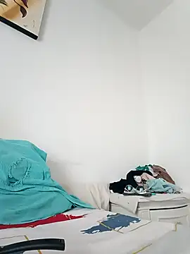 Snapshot of katysquirtdirty chatting on 11/28/25, 12:41 katysquirtdirty online show from 11/28/25, 12:41