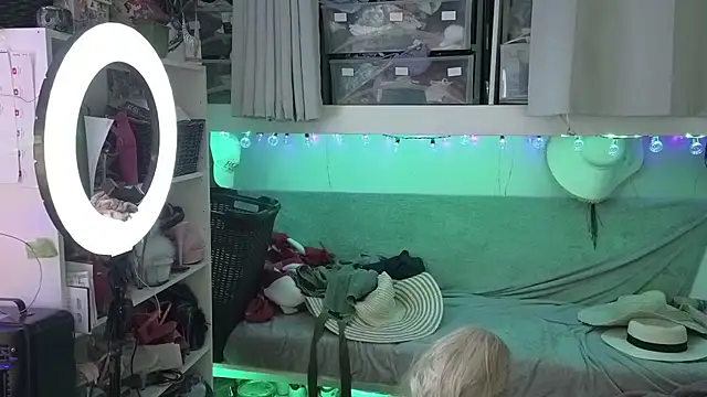 cunty tranny lydia online show from 03/31/26, 05:19