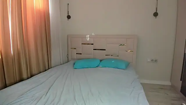 Lola Peach online show from 05/29/26, 02:31
