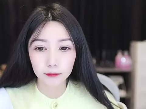 Nuyoah-77 online show from 11/20/25, 01:33