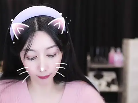 Nuyoah-77 online show from 11/23/25, 04:18