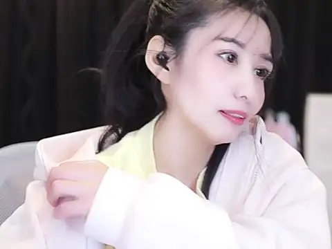 Nuyoah-77 online show from 11/28/25, 03:36