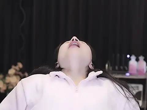 Nuyoah-77 online show from 04/08/26, 03:56