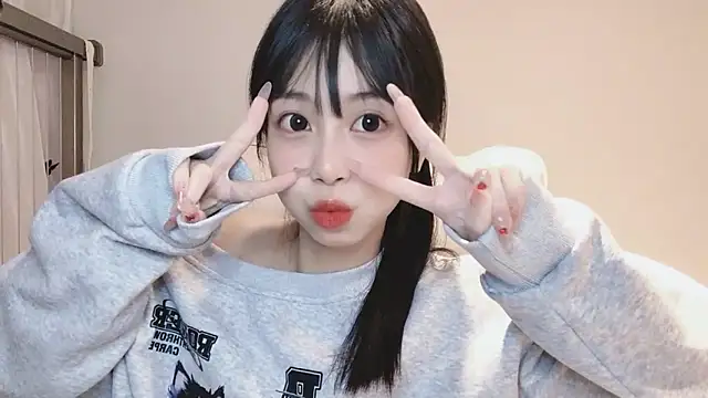 -Hottie online show from 01/04/25, 06:30