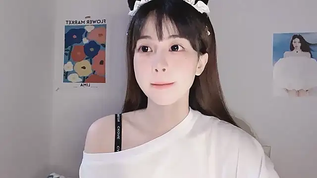 -Hottie online show from 12/22/25, 04:04