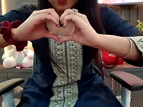 GoldnessAishu online show from 03/19/25, 09:16