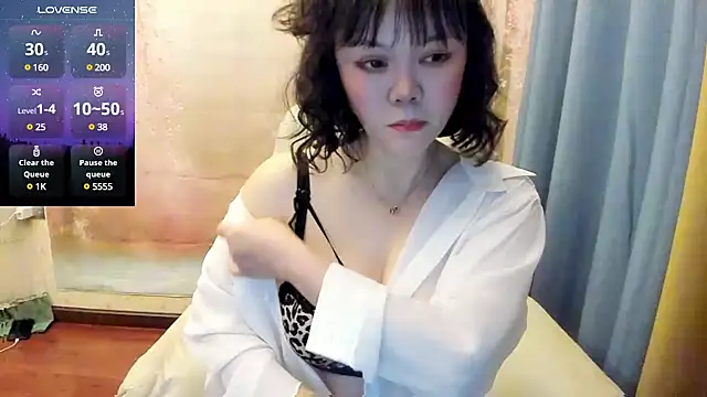 Snapshot of Pennyee chatting on 02/26/25, 12:47 Pennyee online show from 02/26/25, 12:47