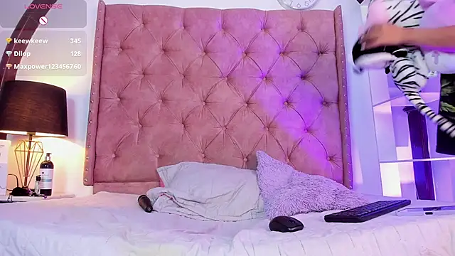 LadyAvalon online show from 01/30/25, 01:55