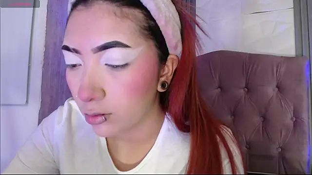 Mia Rinn online show from 11/18/25, 02:54