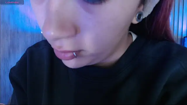 Mia Rinn online show from 11/21/25, 01:43