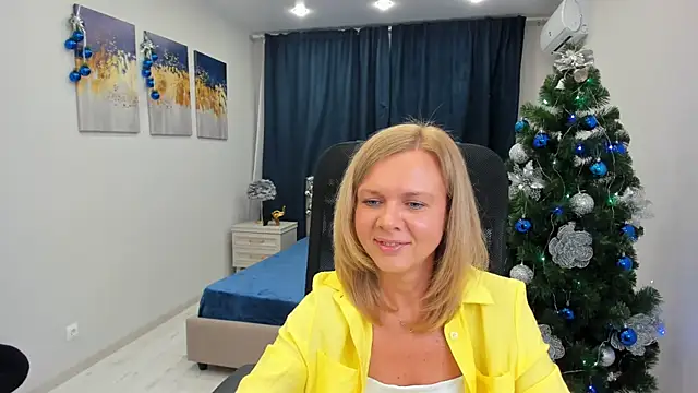 Snapshot of AgathaKlouin chatting on 12/26/24, 07:49 AgathaKlouin online show from 12/26/24, 07:49