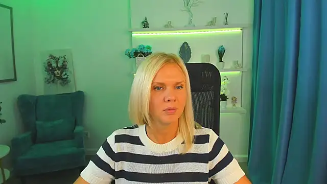 Snapshot of AgathaKlouin chatting on 09/13/25, 07:13 AgathaKlouin online show from 09/13/25, 07:13