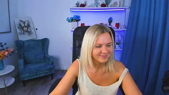 Snapshot of AgathaKlouin chatting on 11/01/25, 07:16 AgathaKlouin online show from 11/01/25, 07:16