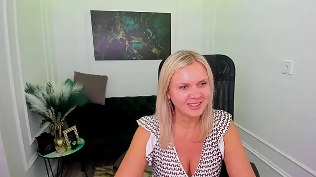 AgathaKlouin online show from 02/22/26, 11:42