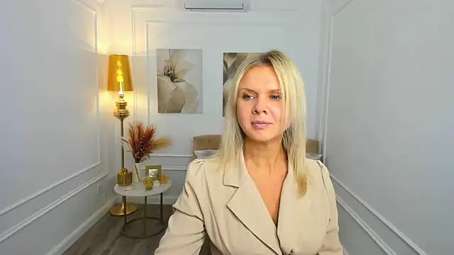 AgathaKlouin online show from 03/24/26, 07:30