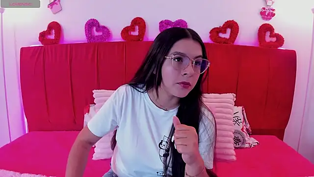 Snapshot of Alice_Summer1 chatting on 02/06/26, 09:40 Alice Summer1 online show from 02/06/26, 09:40