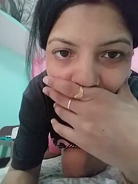 Hotty-Divya online show from 05/22/26, 05:36