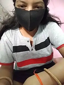 Hotty-Divya online show from 06/16/26, 07:44