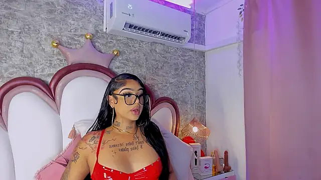 Mia Jansen online show from 04/28/26, 02:00