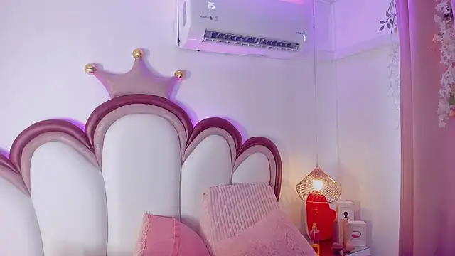 Mia Jansen online show from 05/11/26, 04:37