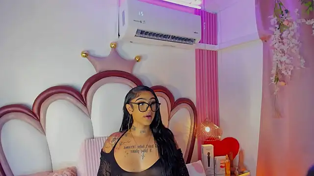 Mia Jansen online show from 07/07/26, 01:37