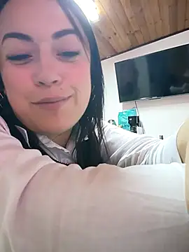 Lesly 10- online show from 12/17/25, 08:59