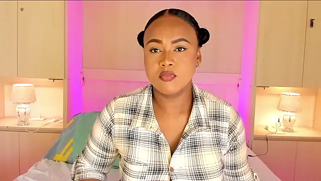 EmilyyStuart online show from 02/09/26, 07:40