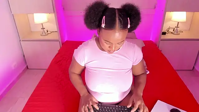 EmilyyStuart online show from 03/31/26, 03:52