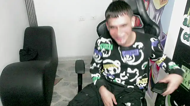 zacariasss  online show from 12/30/24, 06:20