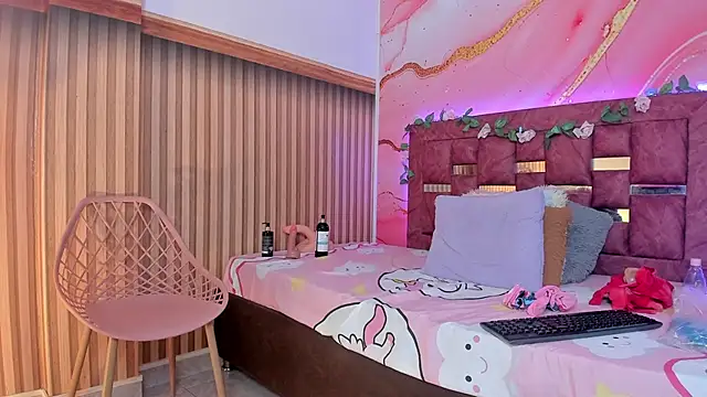 melody paris online show from 02/21/25, 01:55