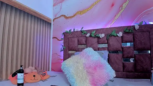 melody paris online show from 03/07/25, 10:45